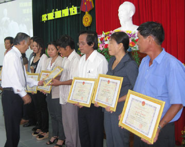 khen-thue110719.jpg