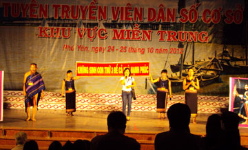 tuyen-truyen-vien-121102.jpg