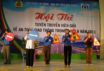 tieu-pham3121220.jpg