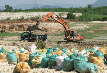 gieng-tien120202.jpg