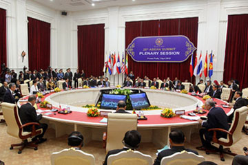 asean-120404.jpg