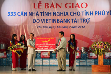 ban-giao120714.jpg