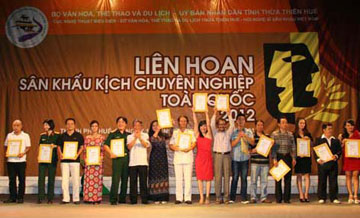 Lien-hoan-2120731.jpg