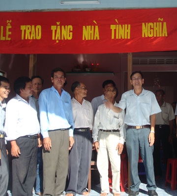 nha-tinh-nghia130201.jpg