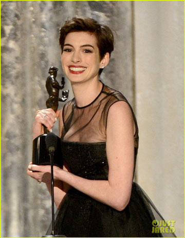 anne-hathaway130203.jpg