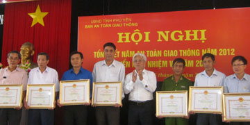 hoi-nghi130307.jpg