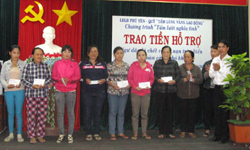 anh-ho-tro130326.jpg