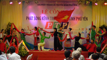 van-nghe-ptp130903.jpg