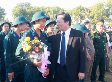 dong-vien-tan-binh130906.jpg