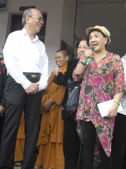 Nghe-si-nhan-dan-Le-Thuy-ha.jpg