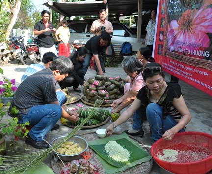 Banh-chung-Song-Ba.jpg