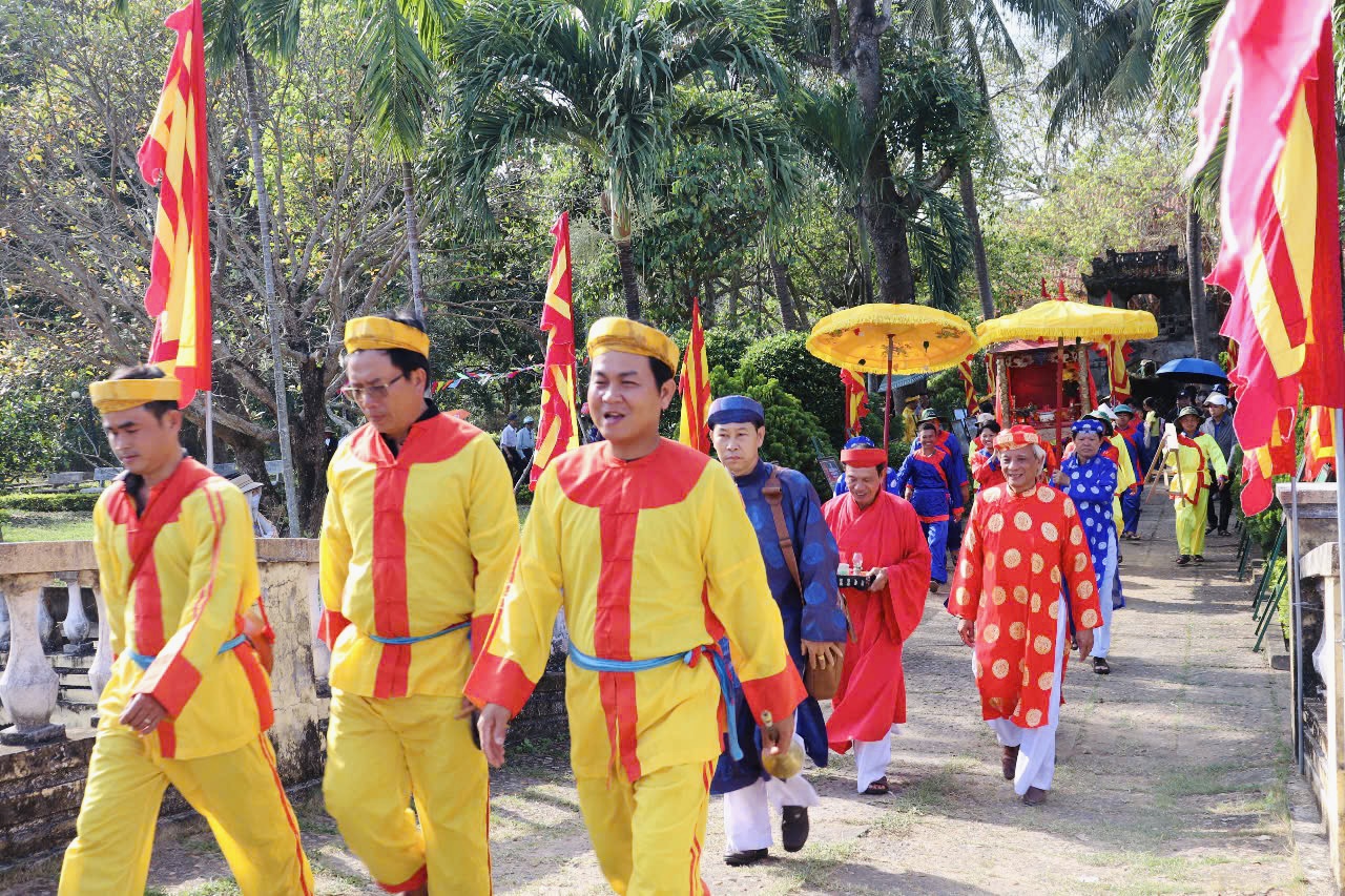 Trẩy hội Đền thờ Lương Văn Chánh