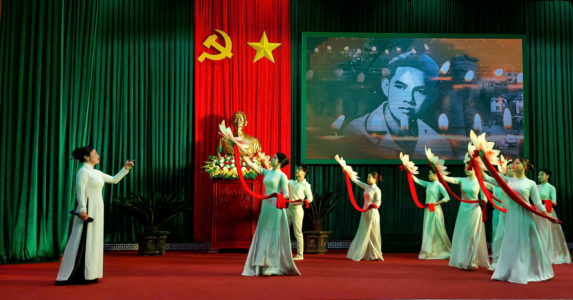 Nghe lính hát