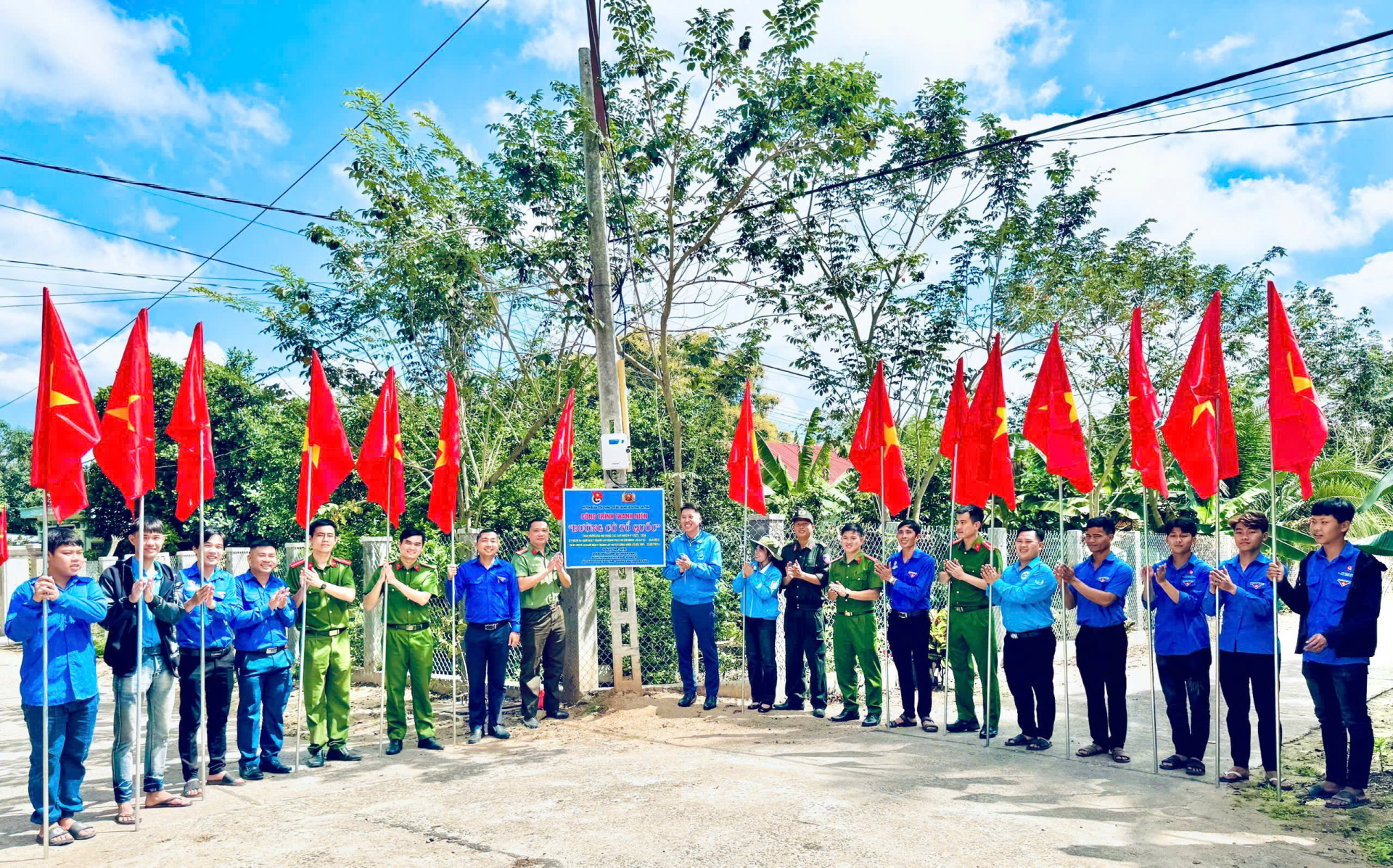 Sôi nổi ra quân Tháng Thanh niên năm 2025