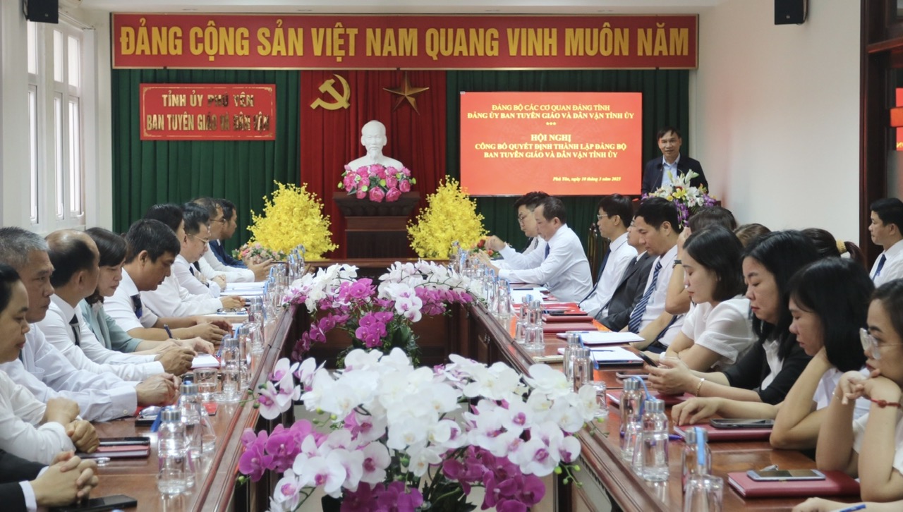 Quang cảnh hội nghị công bố quyết định thành lập Đảng bộ Ban Tuyên giáo và Dân vận Tỉnh ủy. Ảnh: HÀ MY