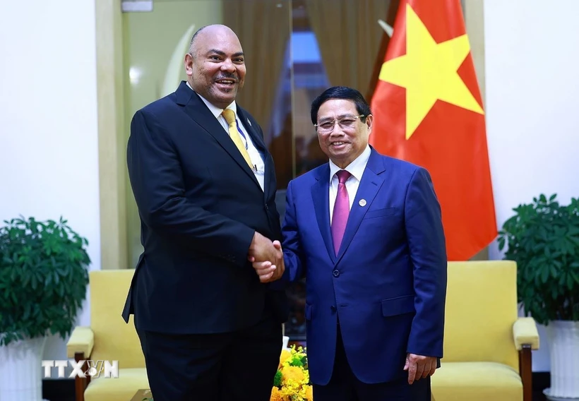 Thủ tướng tiếp Bộ trưởng Ngoại giao và hợp tác Đông Phi của Tanzania