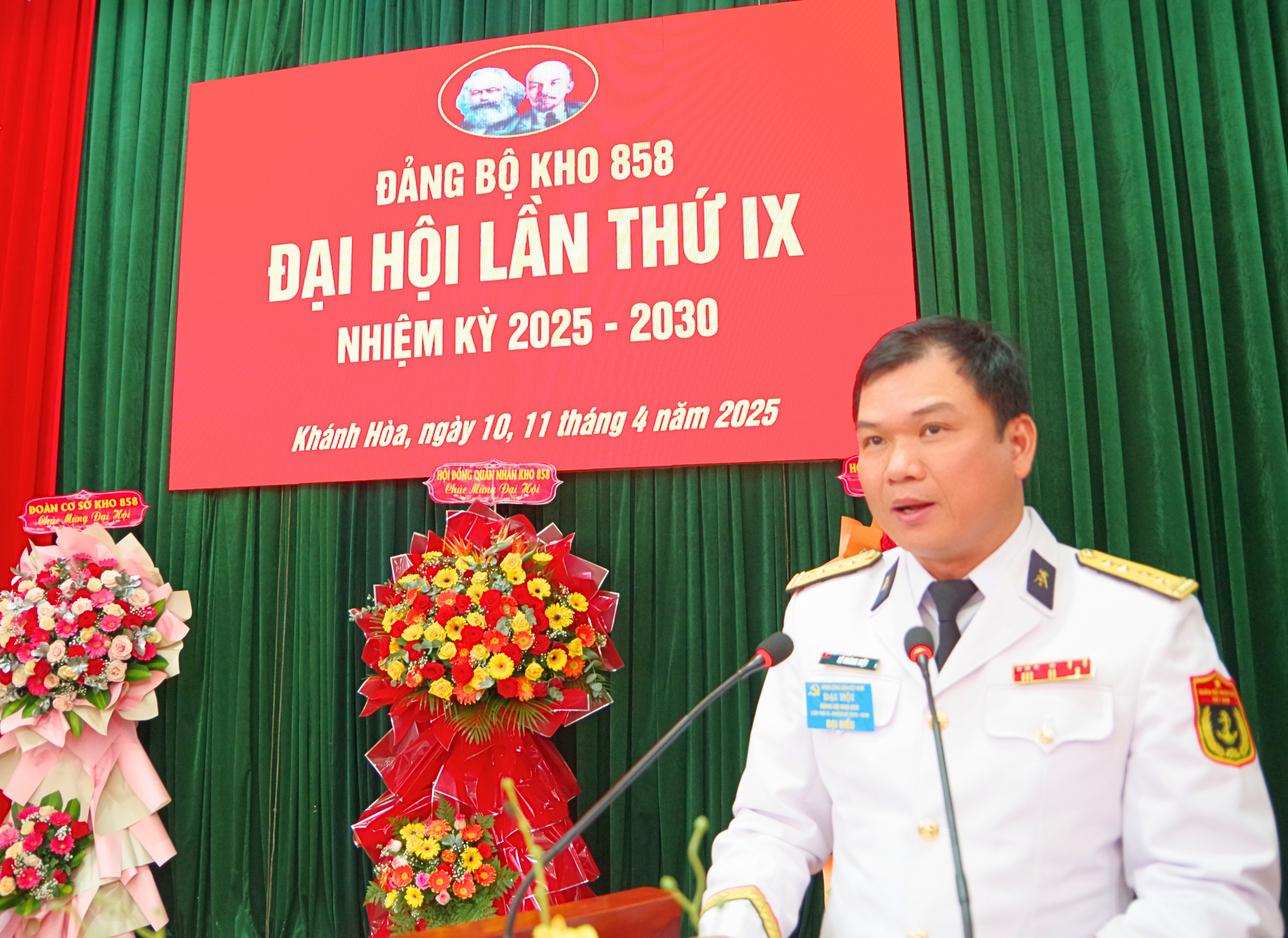 Đại tá Lê Hoàng Việt, Phó Cục trưởng phát biểu chỉ đạo tại đại hội. Ảnh: GIANG TRUYỀN