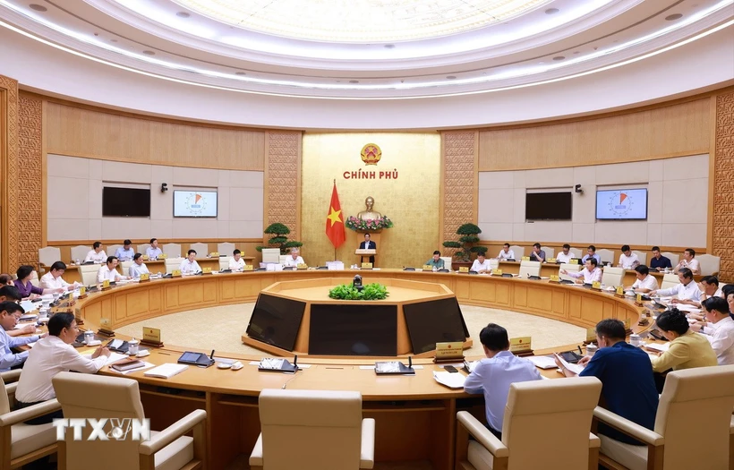 Thủ tướng Phạm Minh Chính: Bố trí kinh phí trả cho người xin nghỉ và dôi dư khi sắp xếp bộ máy