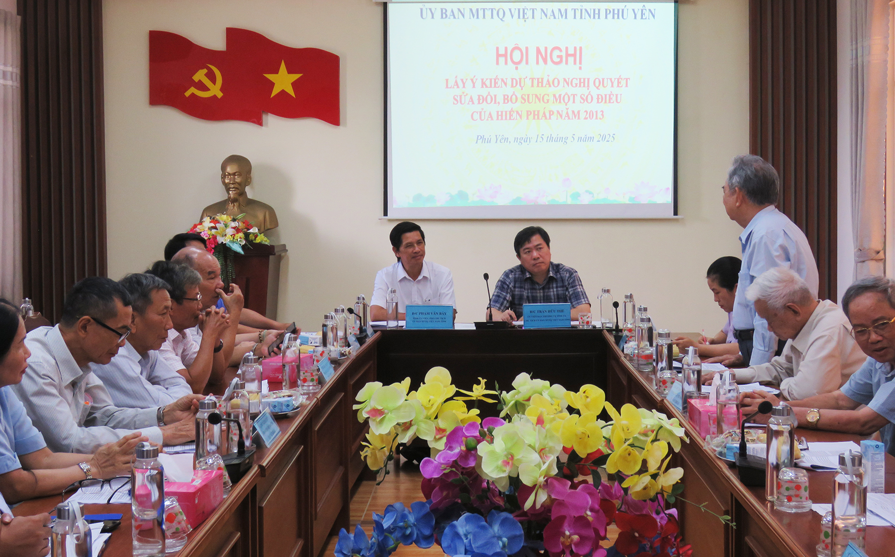 Theo các đại biểu, việc sửa đổi, bổ sung Hiến pháp năm 2013 là cần thiết, kịp thời thể chế hóa các chủ trương, đường lối lớn của Đảng. Ảnh: THÚY HẰNG