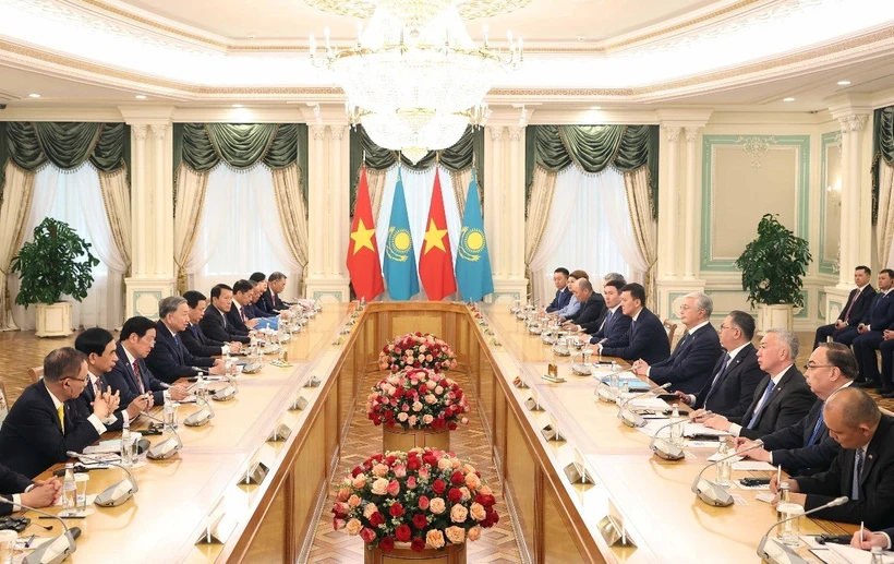 Tổng Bí thư Tô Lâm và Tổng thống Kazakhstan Kassym-Jomart Tokayev hội đàm cấp Nhà nước. Ảnh: TTXVN