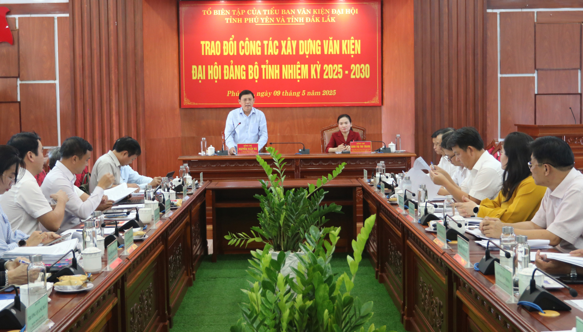 Phó Chủ tịch thường trực UBND tỉnh Đắk Lắk Nguyễn Tuấn Hà phát biểu tại hội nghị. Ảnh: HÀ MY