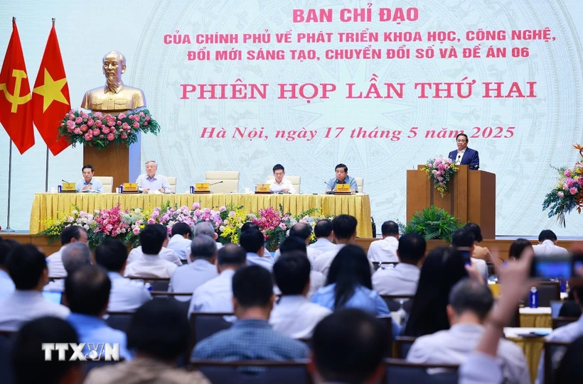 Thủ tướng: Có người đứng đầu chưa quan tâm đúng mức đến chuyển đổi số