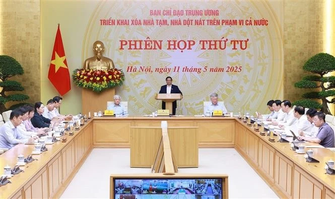 PM Pham Minh Chinh speaks at the meeting. Photo: VNA