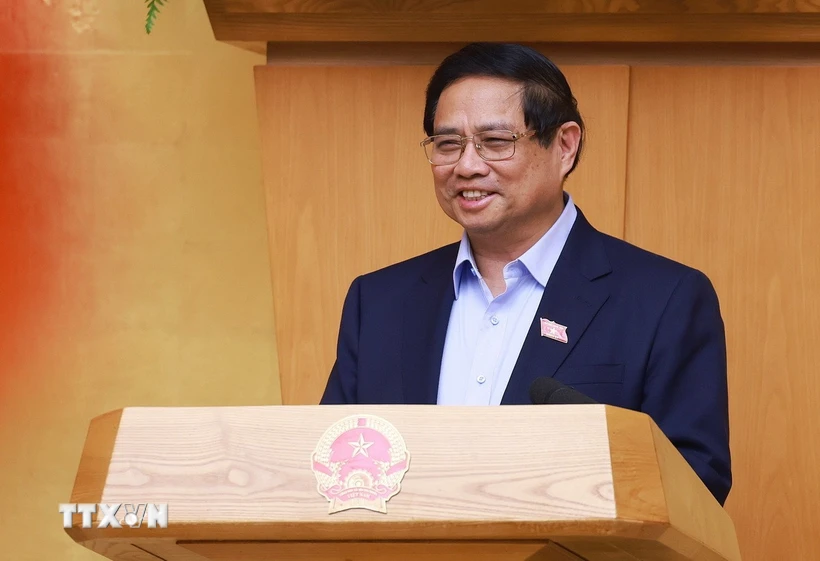 Prime Minister Pham Minh Chinh addresses the government meeting on May 9. Photo: VNA