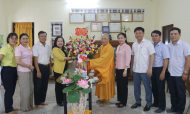 Bí thư Tỉnh ủy Cao Thị Hòa An thăm, chúc mừng các cơ sở Phật giáo?width=190&height=-&type=resize