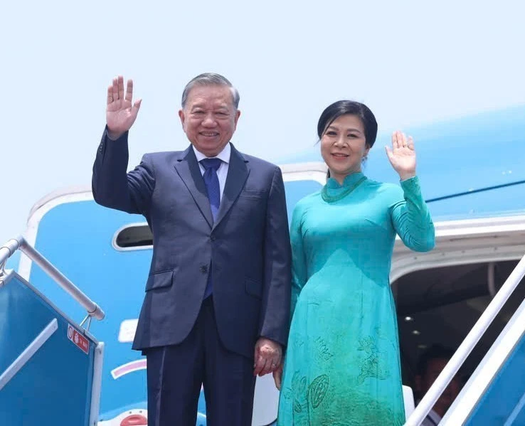 General Secretary of the Communist Party of Vietnam Central Committee To Lam, and his spouse Ngo Phuong Ly leave for visits to Kazakhstan, Azerbaijan, Russia, and Belarus. Photo: VNA