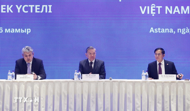 Tổng Bí thư Tô Lâm dự Toạ đàm bàn tròn doanh nghiệp Việt Nam - Kazakhstan. Ảnh: TTXVN