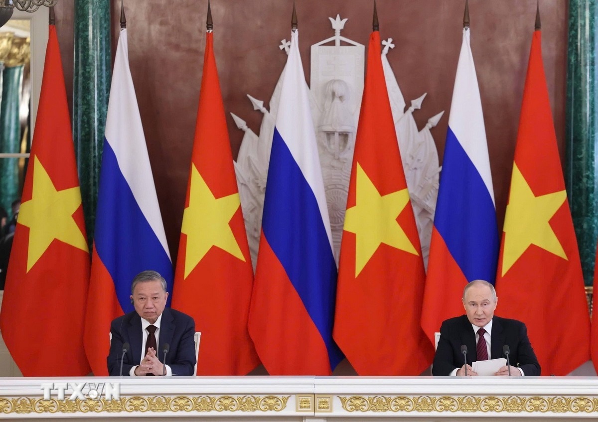 Tổng Bí thư Tô Lâm và Tổng thống Liên bang Nga Vladimir Putin phát biểu với báo chí. Ảnh: TTXVN
