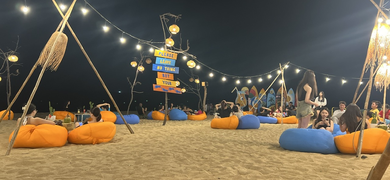 Tourists and people in the province using services in Tuy Hoa beach area at night