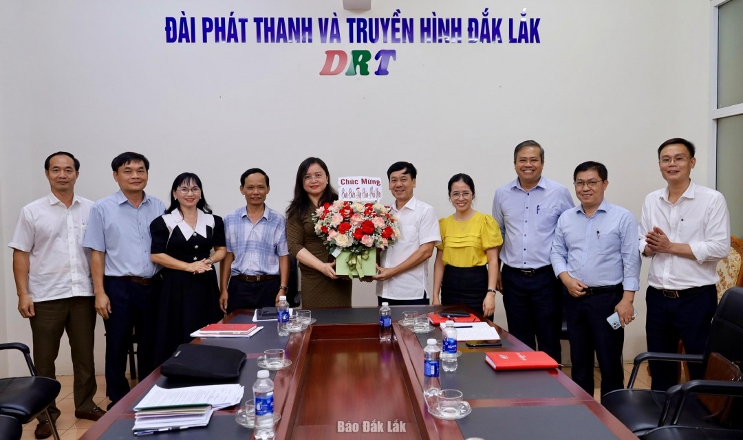 Tập trung tuyên truyền đậm nét sự kiện công bố hợp nhất hai tỉnh Đắk Lắk và Phú Yên