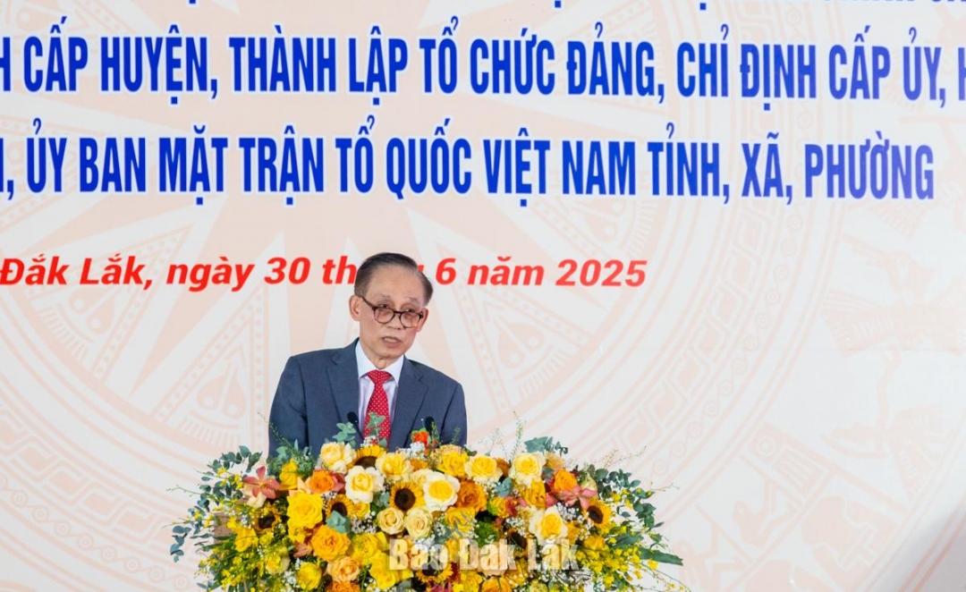 Đồng chí Lê Hoài Trung, Bí thư Trung ương Đảng, Chánh Văn phòng Trung ương Đảng phát biểu chỉ đạo tại lễ công bố. Ảnh: Nguyễn Gia