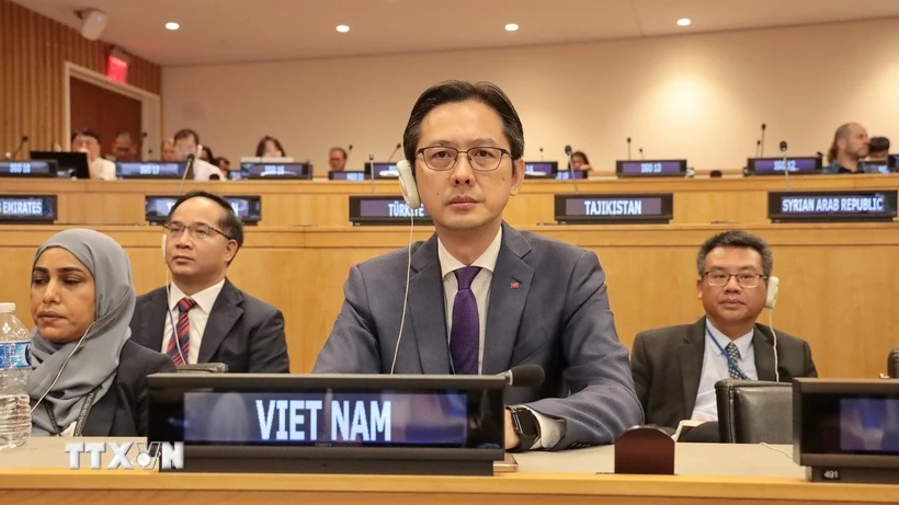 Đại sứ Đỗ Hùng Việt, Trưởng Phái đoàn thường trực Việt Nam tại LHQ, tham dự hội nghị. Ảnh: TTXVN