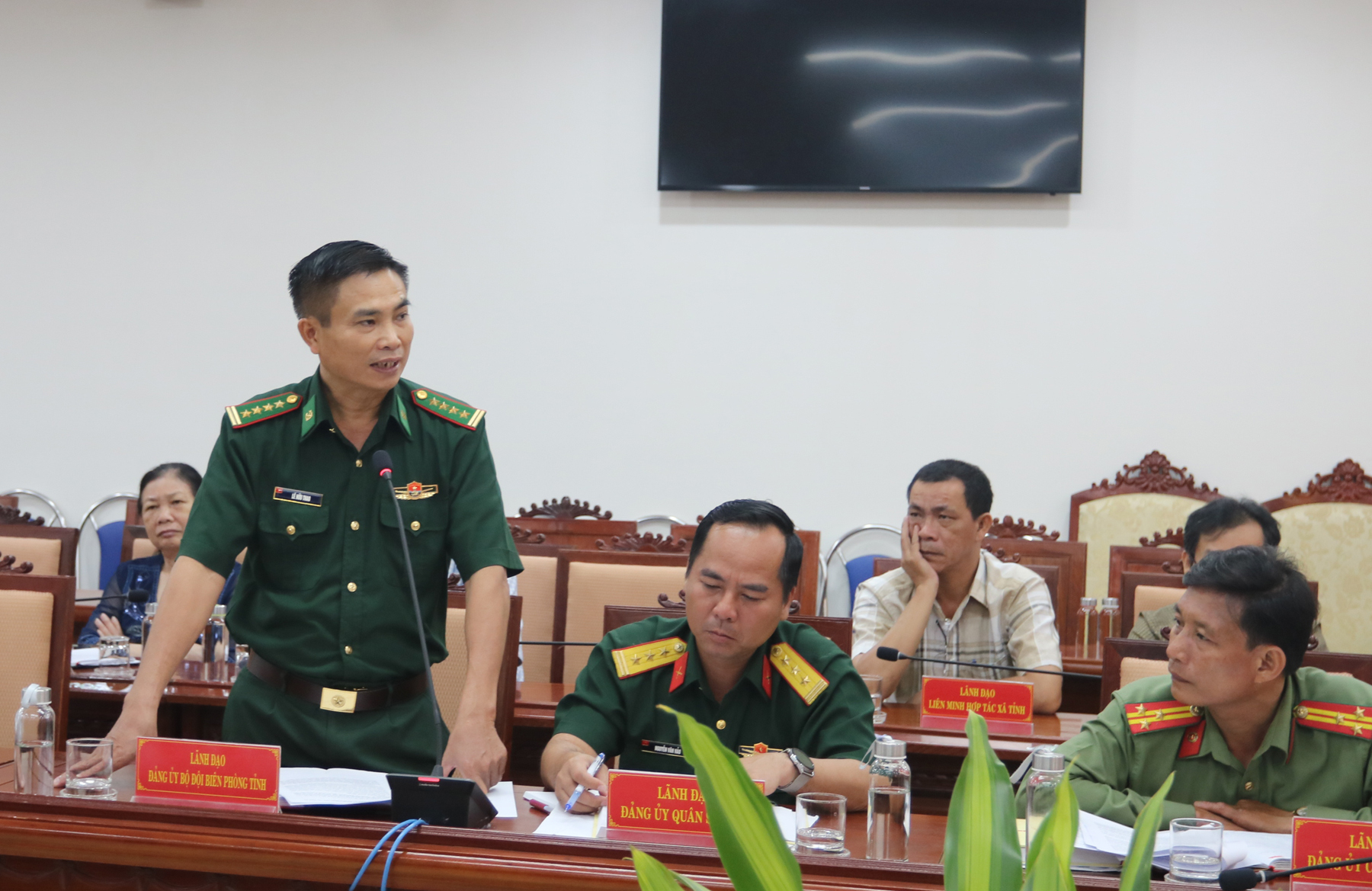 Các đại biểu tham gia ý kiến tại hội nghị. Ảnh: HÀ MY