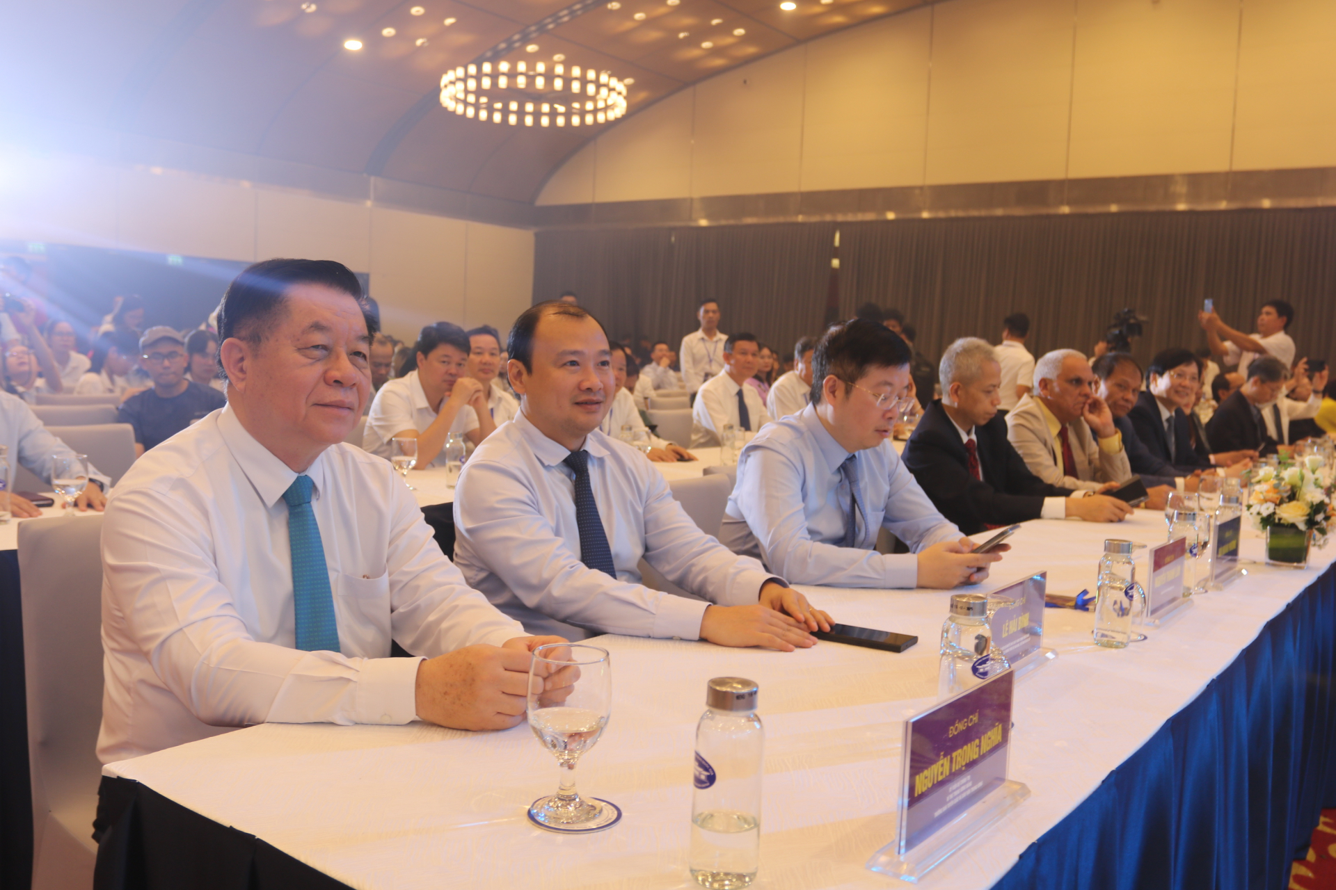 Lễ khai mạc Hội Báo toàn quốc năm 2025 đón nhiều đồng chí lãnh đạo Đảng, Nhà nước, các bộ, ban, ngành Trung ương, các cơ quan báo chí Trung ương và địa phương, Hội Nhà báo các tỉnh, thành phố, các nhà báo và đông đảo công chúng. Ảnh: HÀ MY