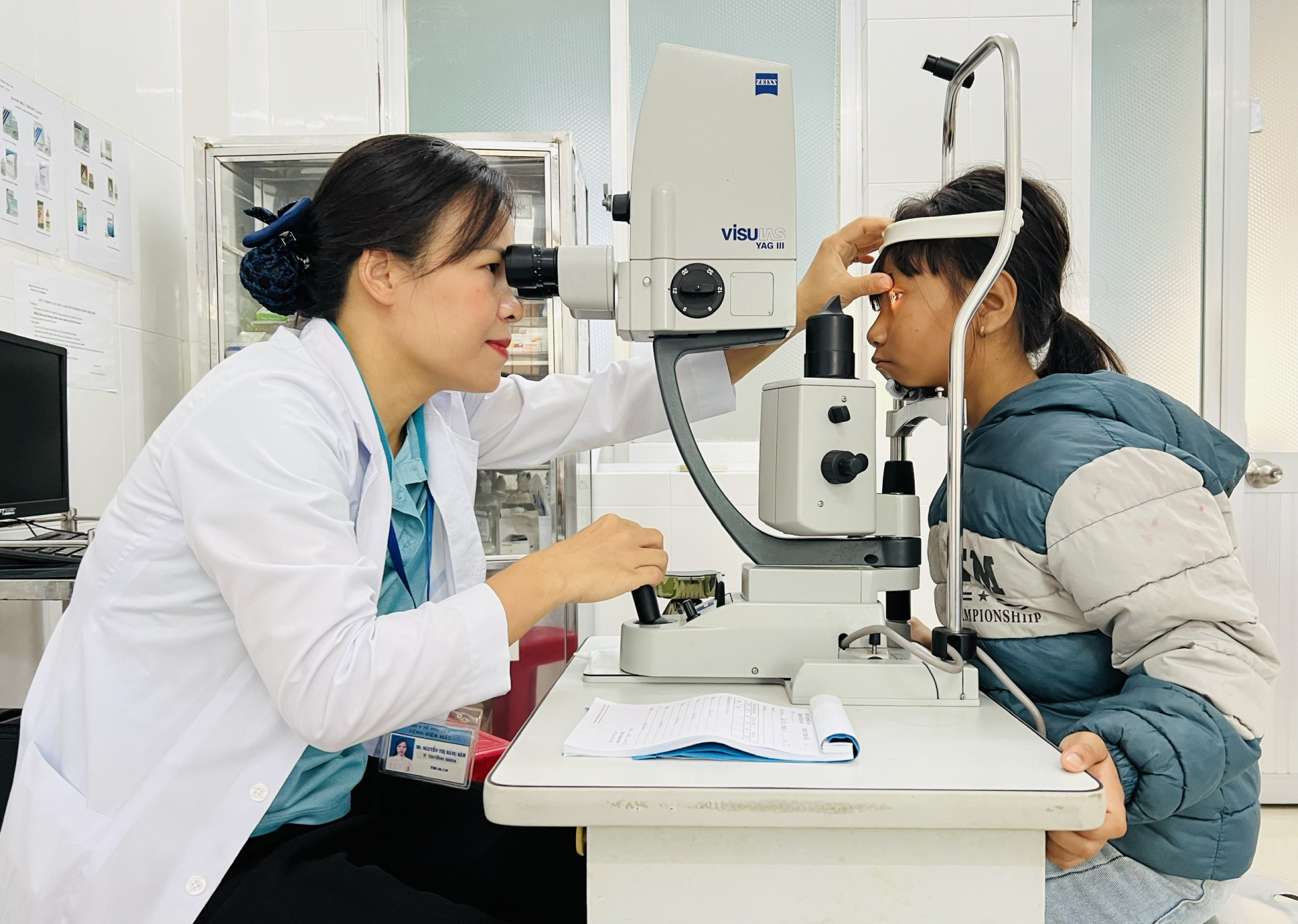 Khám sàng lọc và phẫu thuật mắt miễn phí cho trẻ em