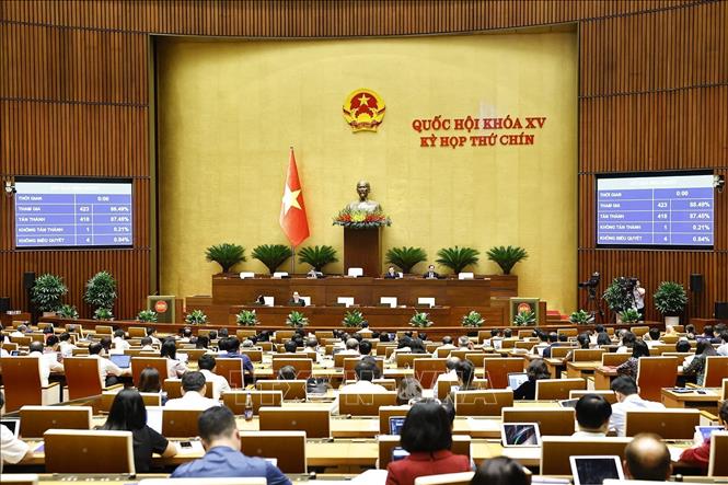 Kỳ họp thứ 9, Quốc hội khóa XV: Thông qua Luật Cán bộ, công chức (sửa đổi)