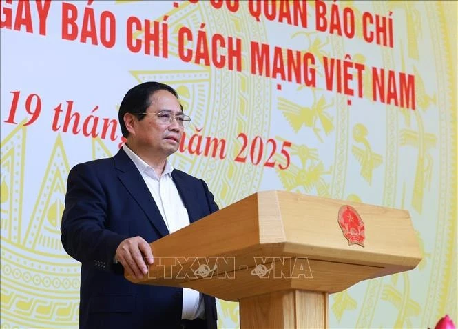 PM Pham Minh Chinh speaks at the meeting. Photo: VNA