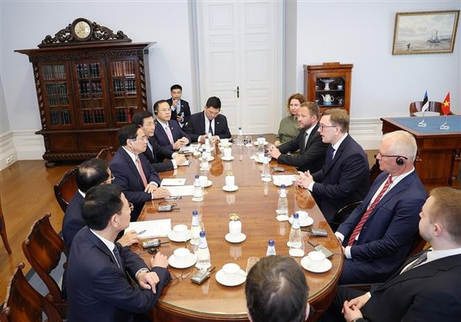 Vietnamese PM Pham Minh Chinh holds talks with his Estonian counterpart Kristen Michal in Tallinn on June 6, 2025. Photo: VNA