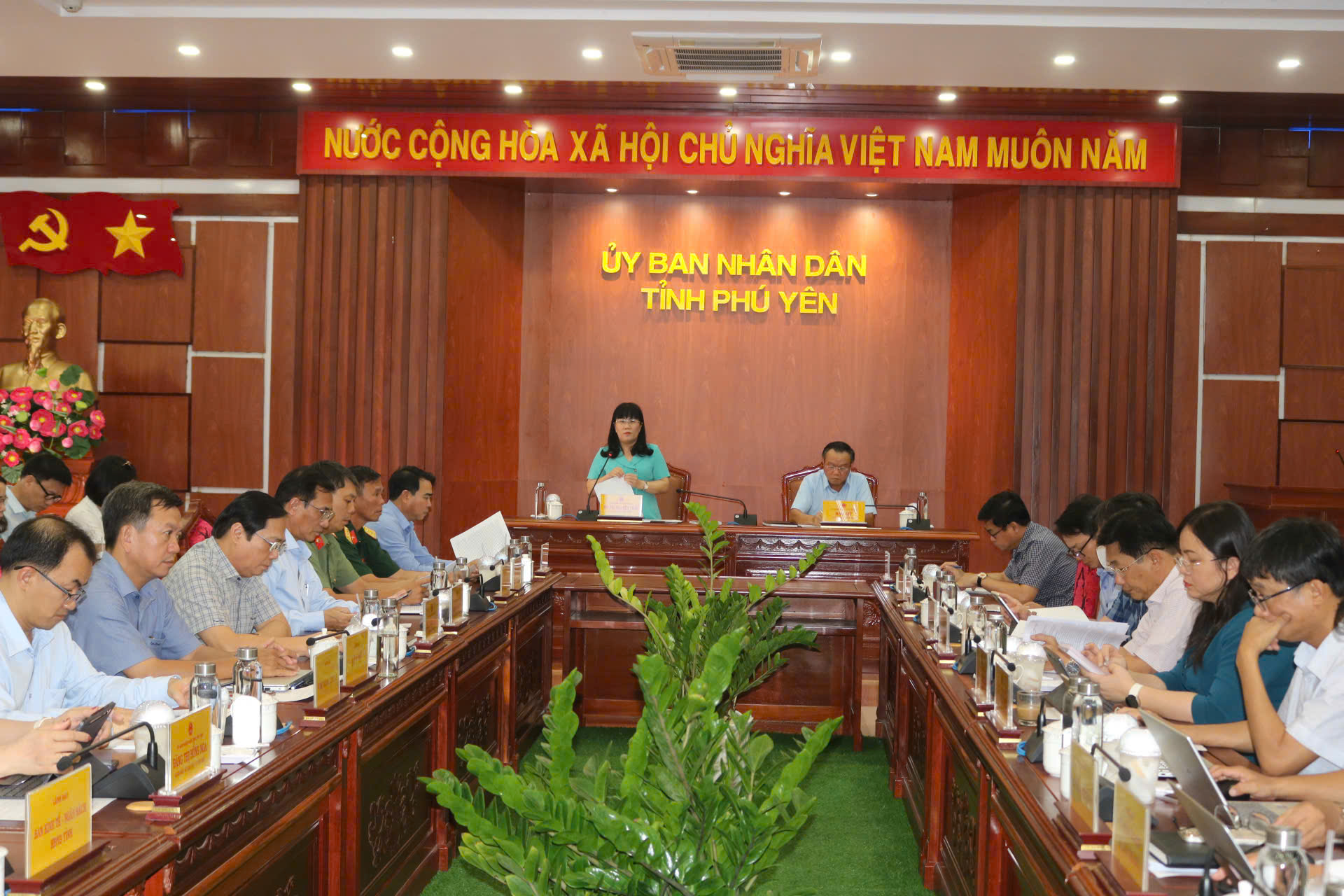 Không để gián đoạn công việc khi triển khai tinh gọn bộ máy, đơn vị hành chính