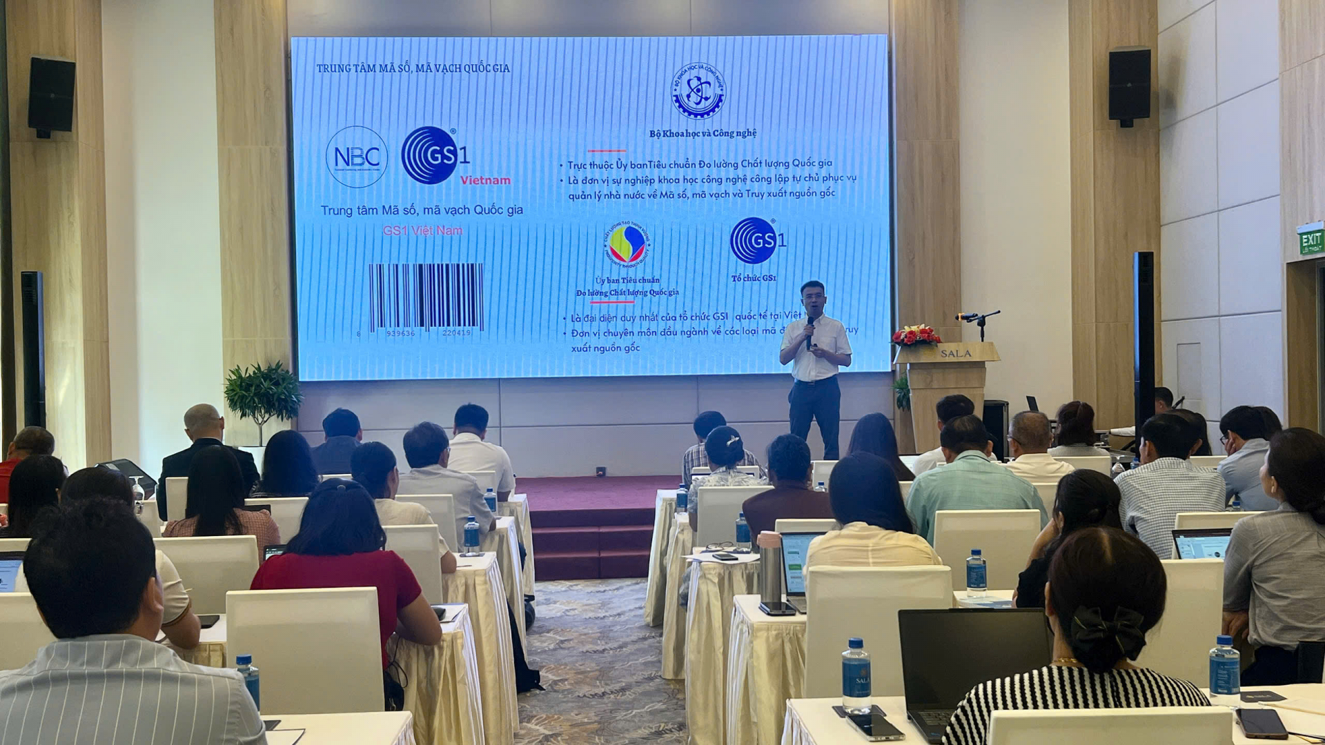 Truy xuất nguồn gốc, ứng dụng trí tuệ nhân tạo trong quản lý nhà nước, kinh doanh
