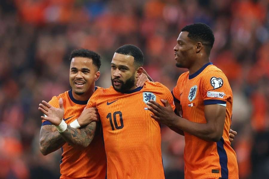 Depay đi vào lịch sử sau khi giúp Hà Lan đánh bại Malta. Nguồn: Getty Images